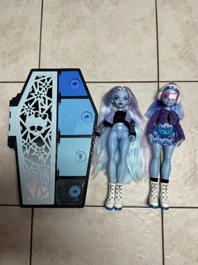 Monster High G3 Abbey Bominable dolls and accessories see all photos